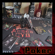 Jeu de poker gothique Deadly Elegance en mise en scène avec accessoires